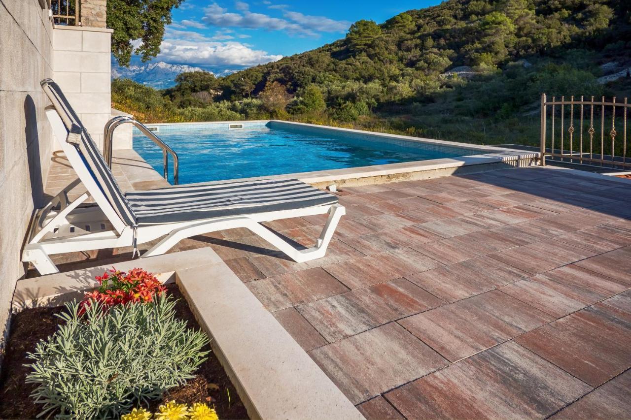 Holiday Home Beyla Pucisca Luaran gambar