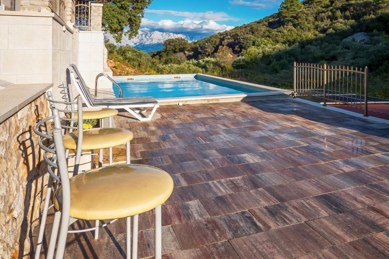 Holiday Home Beyla Pucisca Luaran gambar