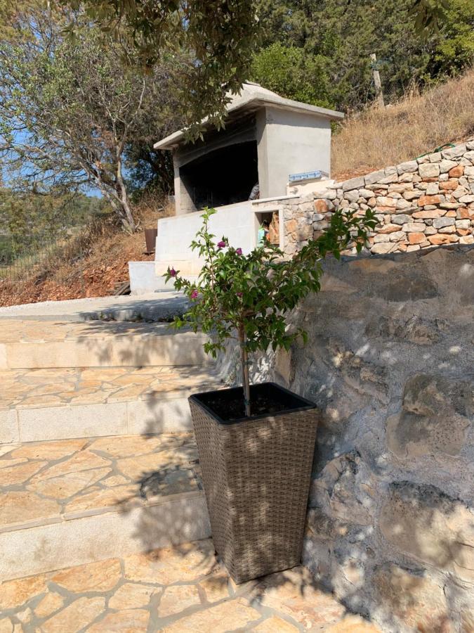 Holiday Home Beyla Pucisca Luaran gambar